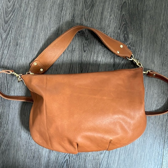 Clare V Moyen Messenger - Picture 9 of 12